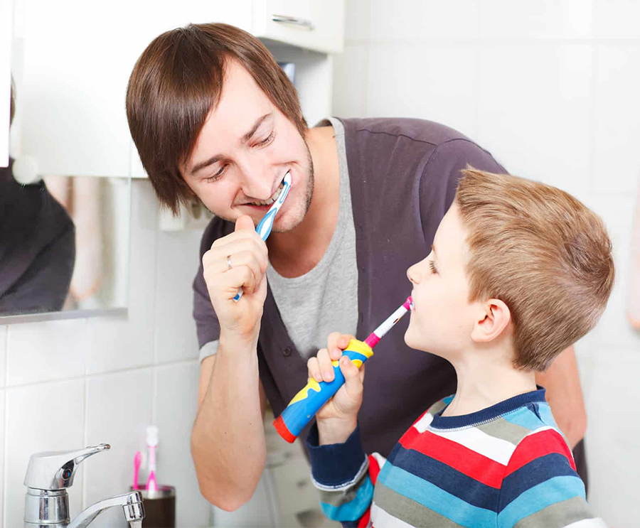 如何正确刷牙？